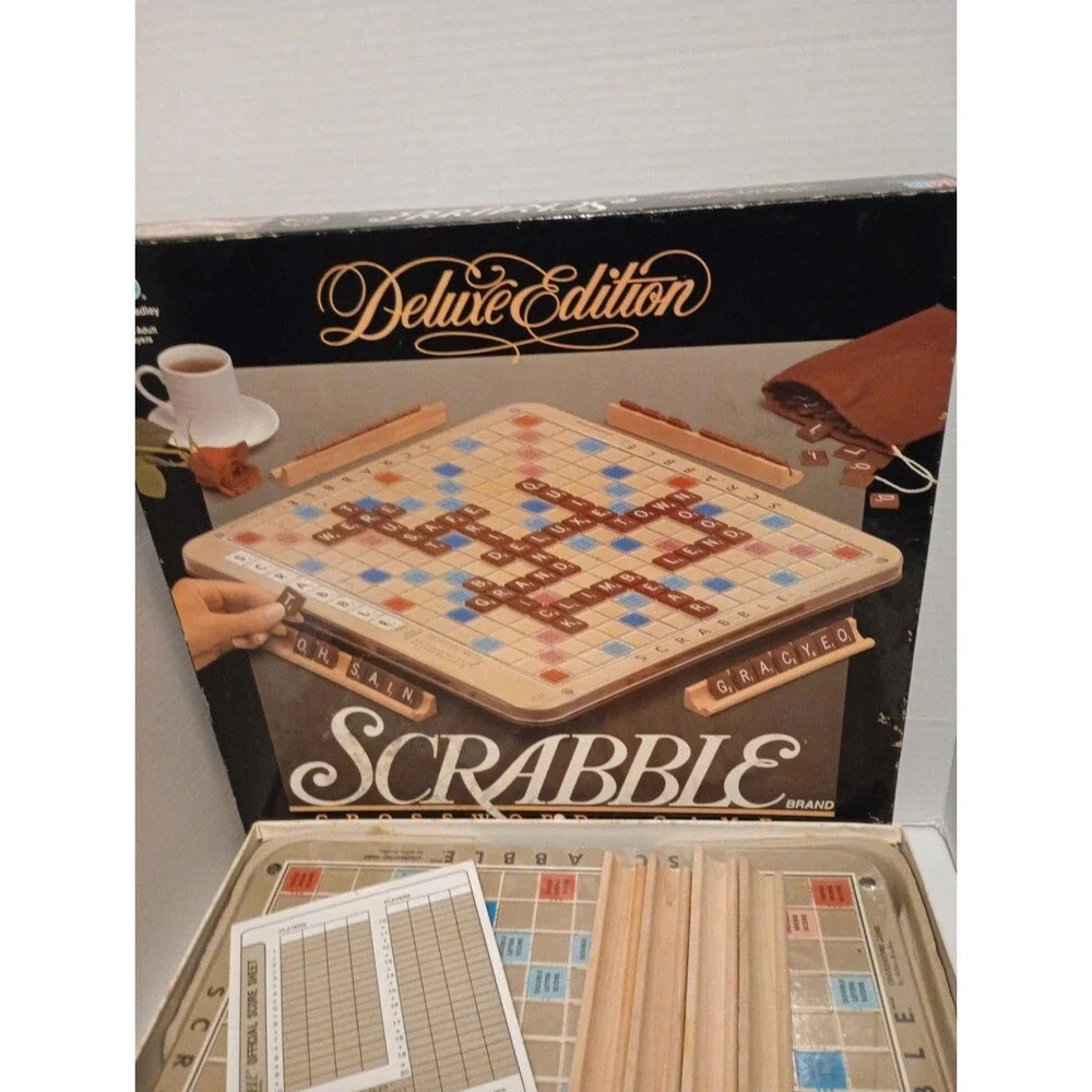 Scrabble Deluxe Edition Board Game Crossword Rotating Board 4034 1989 Complete
